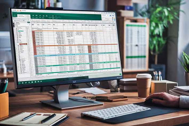 komputer membuka microsoft excel yang berisi data komputer membuka microsoft excel yang berisi data